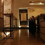 Evans House خانيا