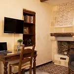 Evans House شقة