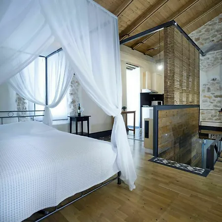 Evans House Apartment