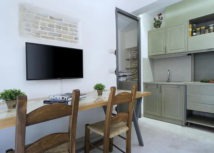 아파트 Evans House 하니아