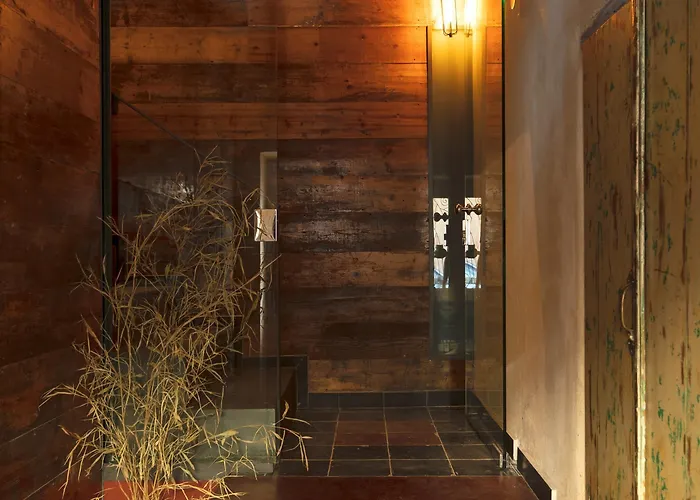 Evans House Apartment